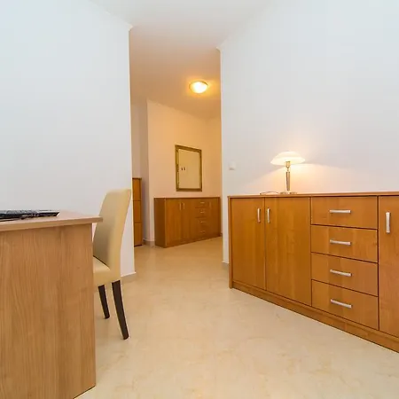 Downtown Apartment *